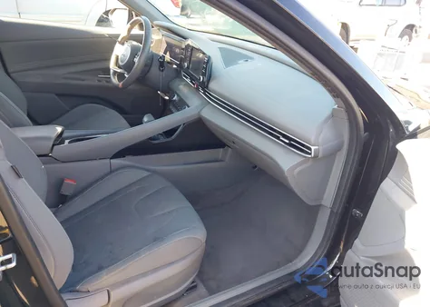 2022 Hyundai Elantra Sel z USA, uszkodzony, nr VIN 5NPLS4AG9NH077437